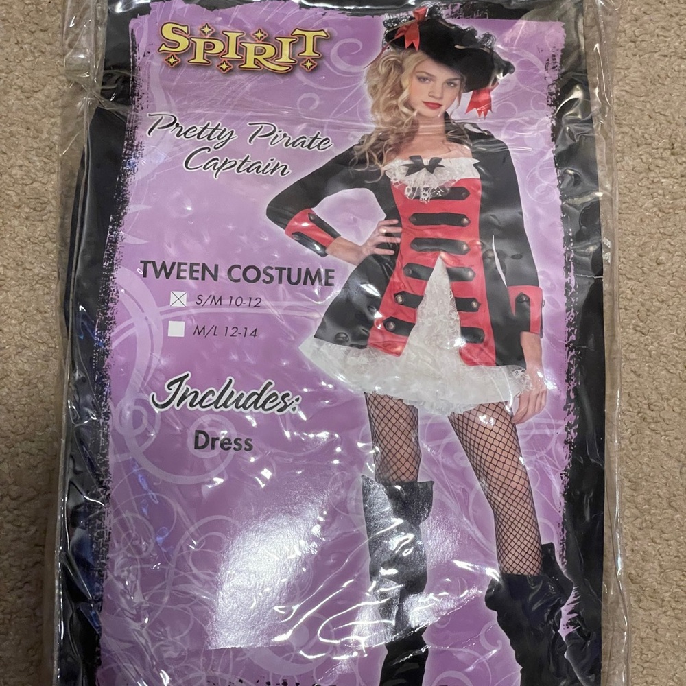 Pirate costume for tweens
